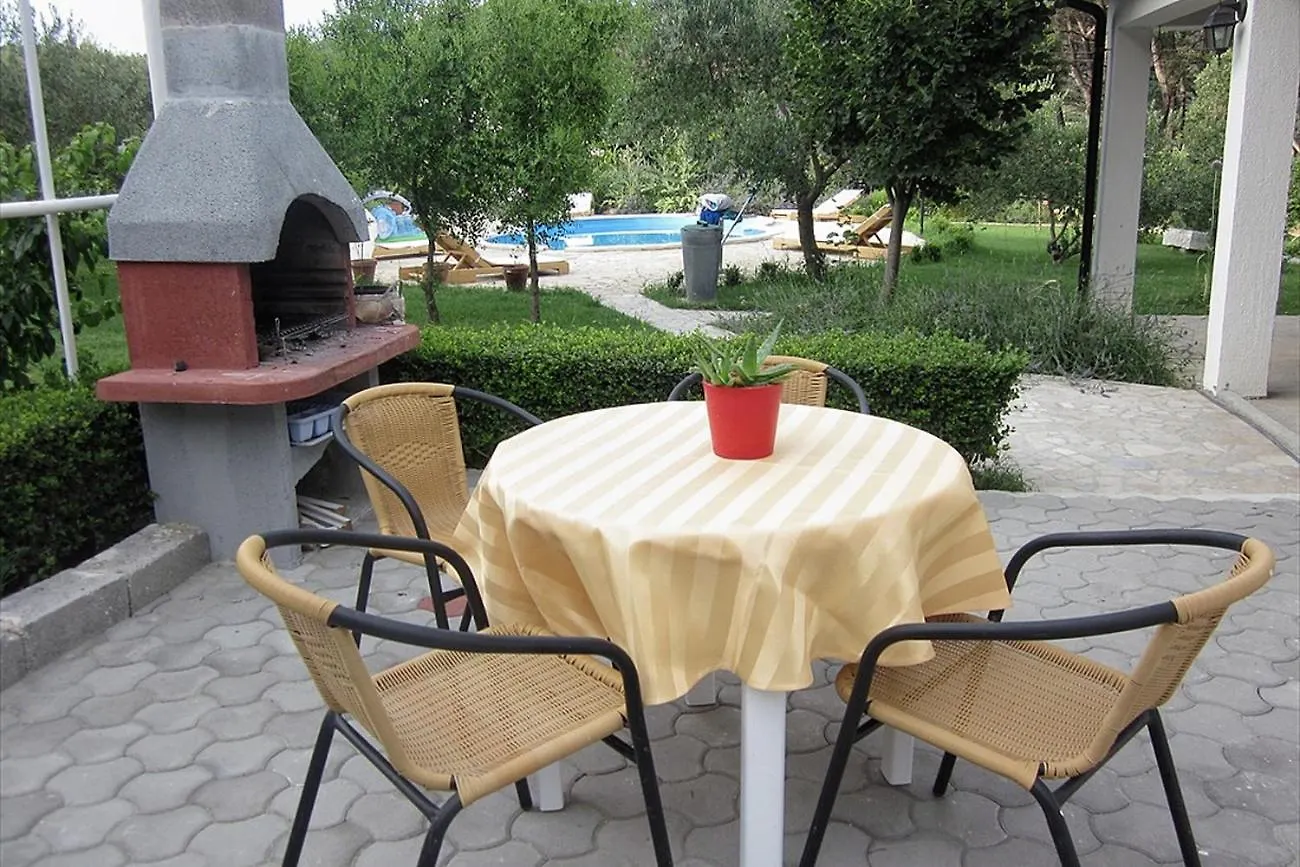 Family Friendly Apartments With A Swimming Pool Mundanije, Rab - 5076 Mundanije