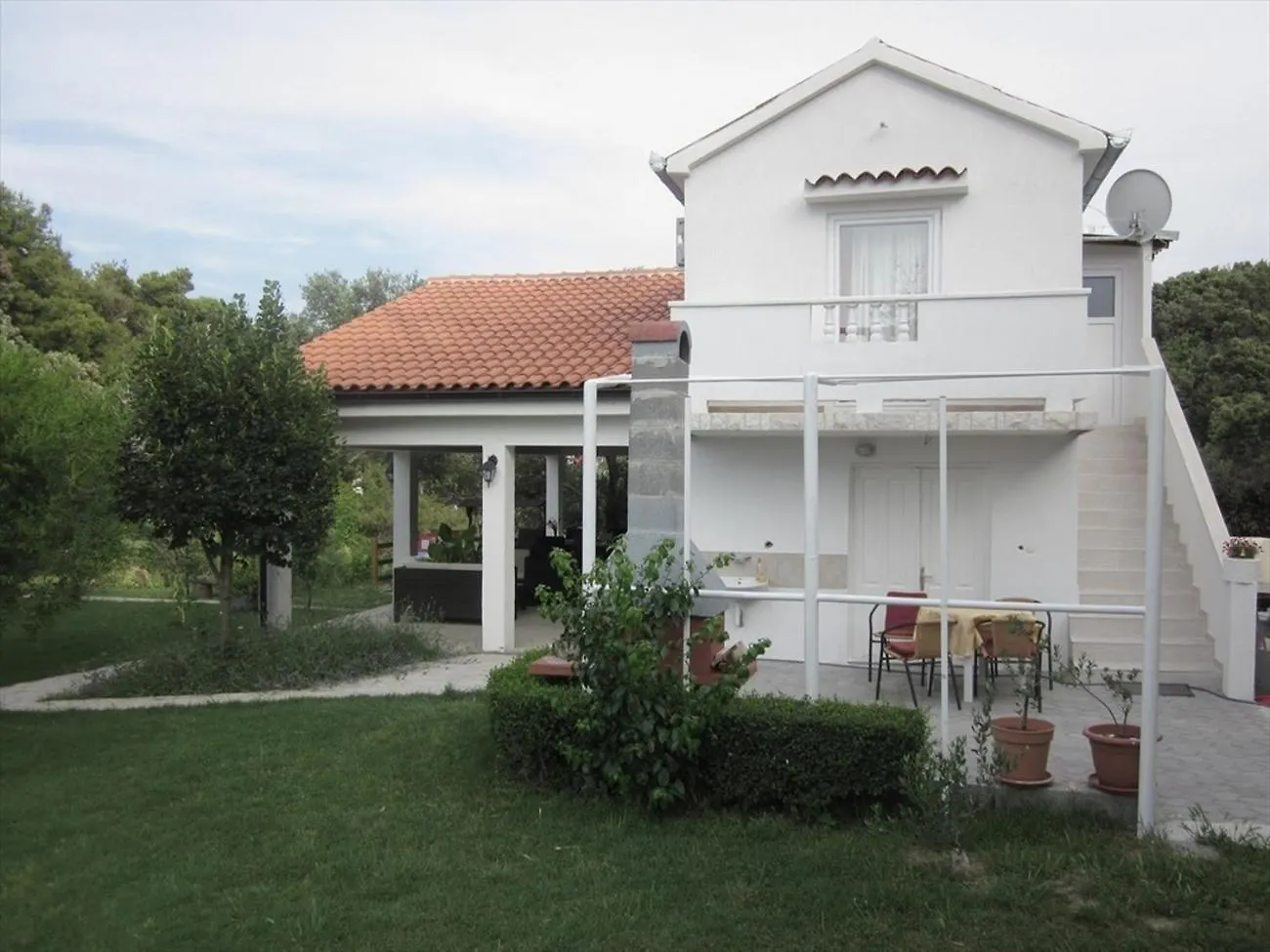 Family Friendly Apartments With A Swimming Pool Mundanije, Rab - 5076